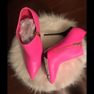 Hot Pink Booties 💓